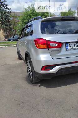 Позашляховик / Кросовер Mitsubishi Outlander Sport 2017 в Івано-Франківську