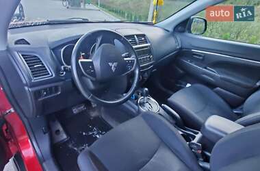 Внедорожник / Кроссовер Mitsubishi Outlander Sport 2015 в 