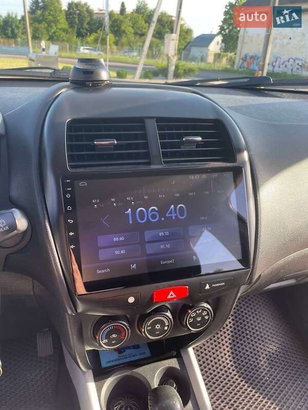 Позашляховик / Кросовер Mitsubishi Outlander Sport 2013 в Дрогобичі