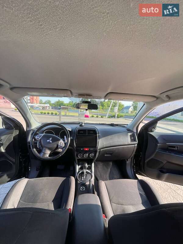 Позашляховик / Кросовер Mitsubishi Outlander Sport 2013 в Дрогобичі