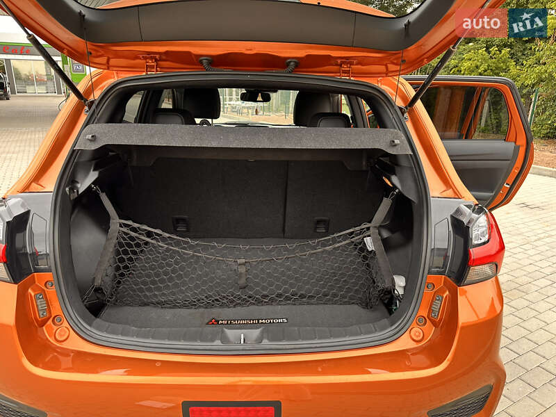 Позашляховик / Кросовер Mitsubishi Outlander Sport 2019 в Житомирі