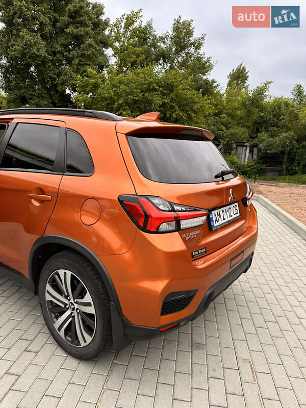 Позашляховик / Кросовер Mitsubishi Outlander Sport 2019 в Житомирі