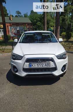 Позашляховик / Кросовер Mitsubishi Outlander Sport 2014 в Києві