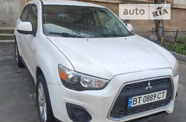 Позашляховик / Кросовер Mitsubishi Outlander Sport 2015 в Одесі