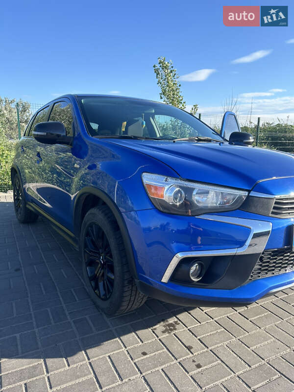 Внедорожник / Кроссовер Mitsubishi Outlander Sport 2018 в Днепре