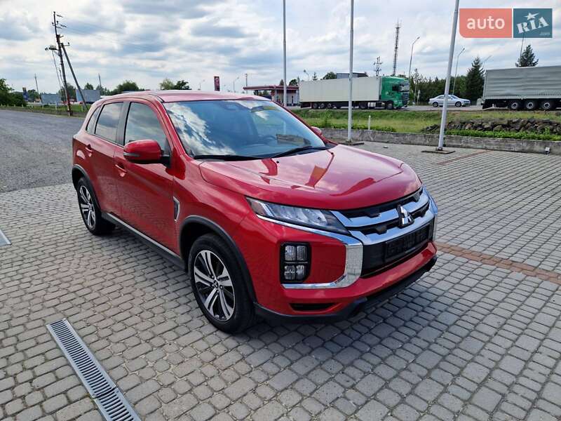 Внедорожник / Кроссовер Mitsubishi Outlander Sport 2019 в Ужгороде
