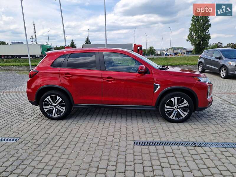 Внедорожник / Кроссовер Mitsubishi Outlander Sport 2019 в Ужгороде