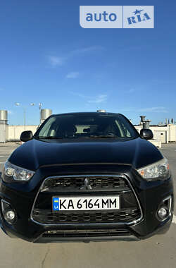 Позашляховик / Кросовер Mitsubishi Outlander Sport 2015 в Києві