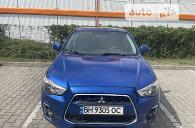 Позашляховик / Кросовер Mitsubishi Outlander Sport 2015 в Одесі