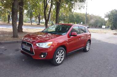 Внедорожник / Кроссовер Mitsubishi Outlander Sport 2014 в Полтаве