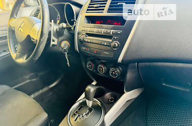 Внедорожник / Кроссовер Mitsubishi Outlander Sport 2012 в Днепре