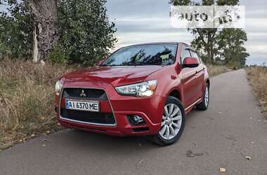 Внедорожник / Кроссовер Mitsubishi Outlander Sport 2011 в Вышгороде