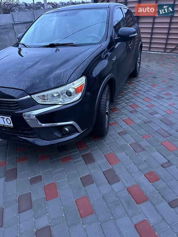 Внедорожник / Кроссовер Mitsubishi Outlander Sport 2018 в Одессе