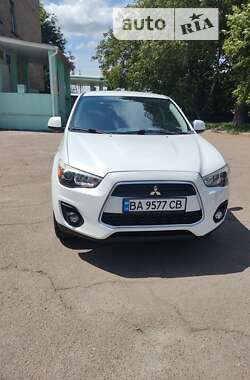 Внедорожник / Кроссовер Mitsubishi Outlander Sport 2013 в Александрие