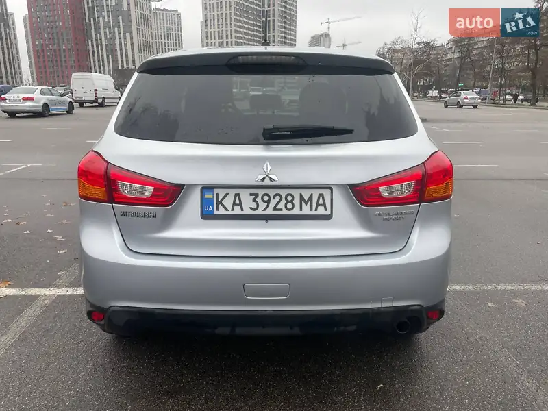 Mitsubishi Outlander Sport 2016