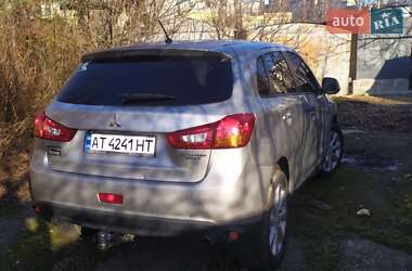 Внедорожник / Кроссовер Mitsubishi Outlander Sport 2013 в Ивано-Франковске