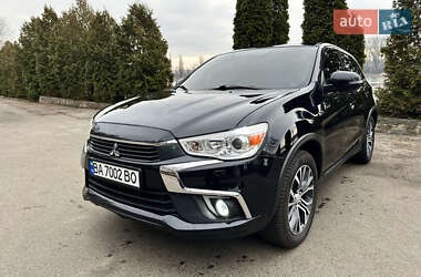 Внедорожник / Кроссовер Mitsubishi Outlander Sport 2017 в Кропивницком