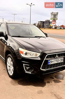 Позашляховик / Кросовер Mitsubishi Outlander Sport 2013 в Одесі