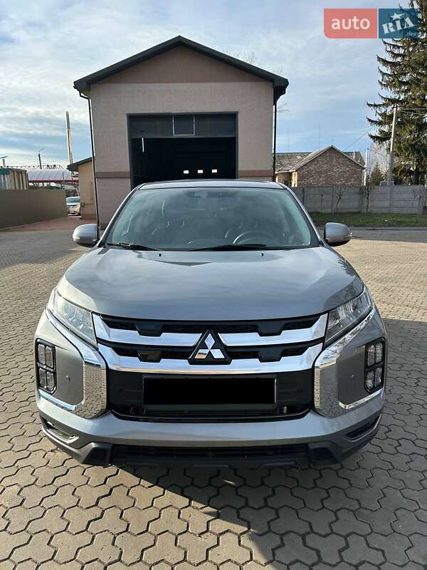 Внедорожник / Кроссовер Mitsubishi Outlander Sport 2022 в 