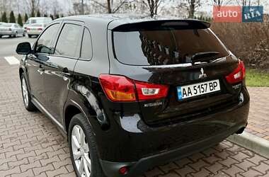 Позашляховик / Кросовер Mitsubishi Outlander Sport 2014 в Києві