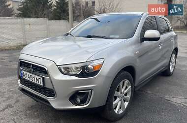 Позашляховик / Кросовер Mitsubishi Outlander Sport 2013 в Зміїві