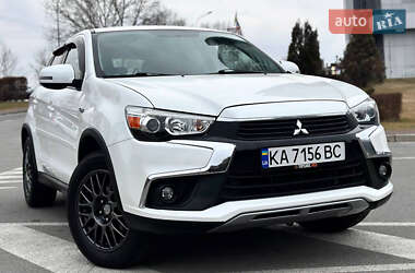 Позашляховик / Кросовер Mitsubishi Outlander Sport 2016 в Києві