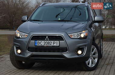 Внедорожник / Кроссовер Mitsubishi Outlander Sport 2014 в Харькове