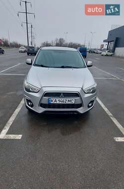 Внедорожник / Кроссовер Mitsubishi Outlander Sport 2013 в Ирпене