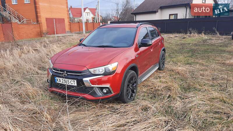 Позашляховик / Кросовер Mitsubishi Outlander Sport 2019 в Києві
