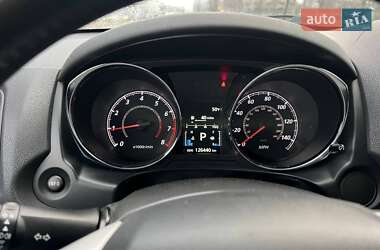 Внедорожник / Кроссовер Mitsubishi Outlander Sport 2018 в 