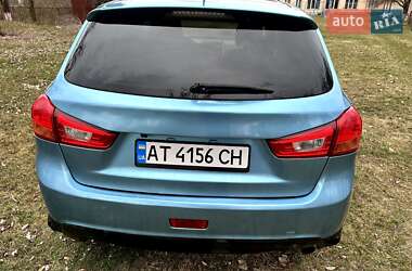 Внедорожник / Кроссовер Mitsubishi Outlander Sport 2013 в 