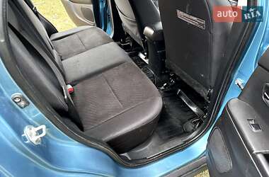 Внедорожник / Кроссовер Mitsubishi Outlander Sport 2013 в 
