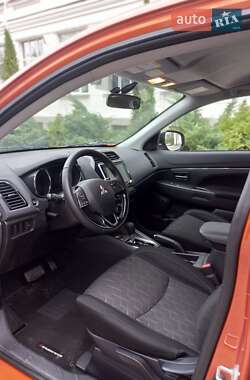 Внедорожник / Кроссовер Mitsubishi Outlander Sport 2022 в 