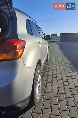 Внедорожник / Кроссовер Mitsubishi Outlander Sport 2012 в 