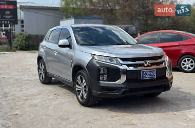 Внедорожник / Кроссовер Mitsubishi Outlander Sport 2022 в 