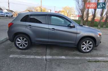 Позашляховик / Кросовер Mitsubishi Outlander Sport 2014 в Одесі