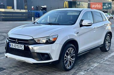 Внедорожник / Кроссовер Mitsubishi Outlander Sport 2018 в Киеве