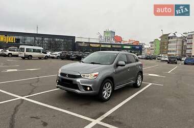 Внедорожник / Кроссовер Mitsubishi Outlander Sport 2015 в Львове