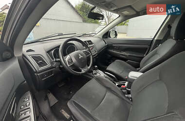 Внедорожник / Кроссовер Mitsubishi Outlander Sport 2015 в 