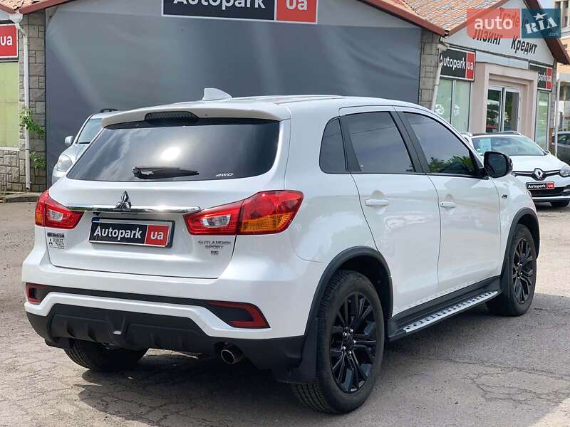 Внедорожник / Кроссовер Mitsubishi Outlander Sport 2018 в Виннице