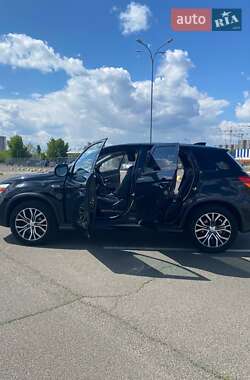 Позашляховик / Кросовер Mitsubishi Outlander Sport 2017 в 