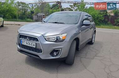 Внедорожник / Кроссовер Mitsubishi Outlander Sport 2014 в Одессе