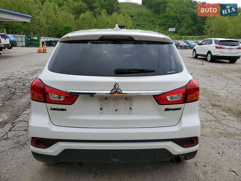 Позашляховик / Кросовер Mitsubishi Outlander Sport 2018 в Львові