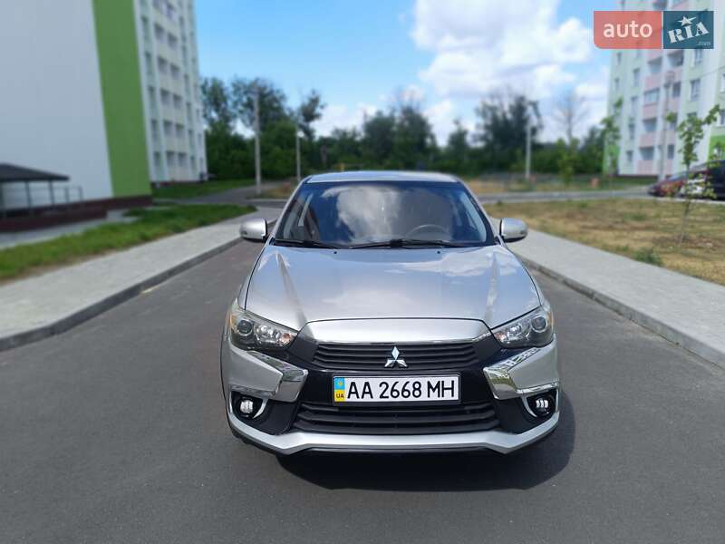 Внедорожник / Кроссовер Mitsubishi Outlander Sport 2018 в Харькове