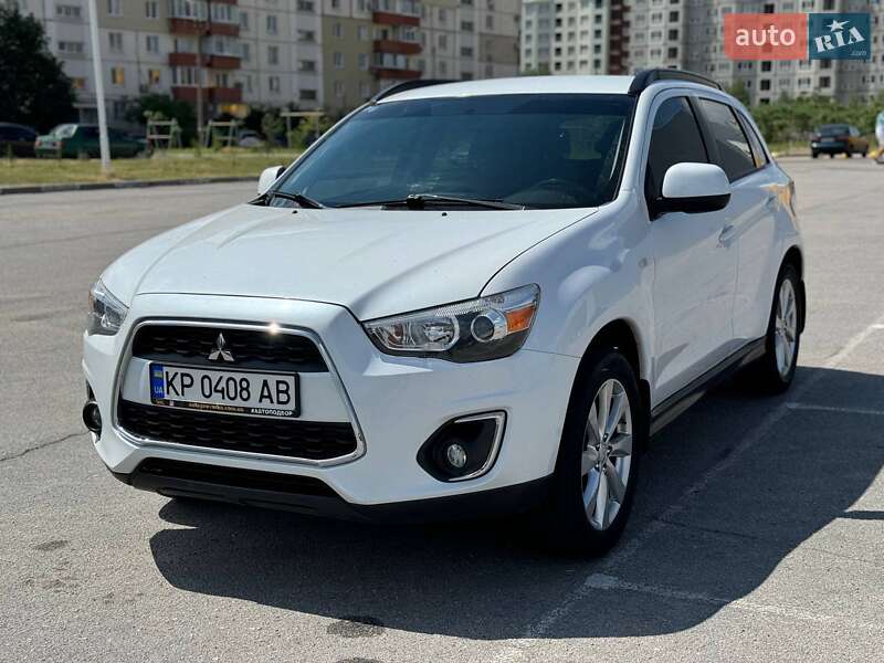 Mitsubishi Outlander Sport 2015