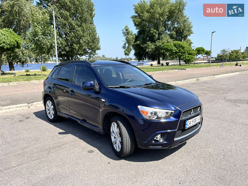 Mitsubishi Outlander Sport 2012