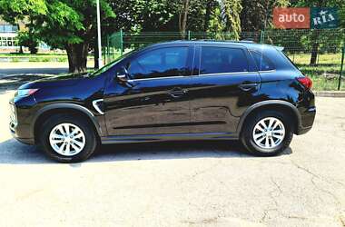 Внедорожник / Кроссовер Mitsubishi Outlander Sport 2021 в 