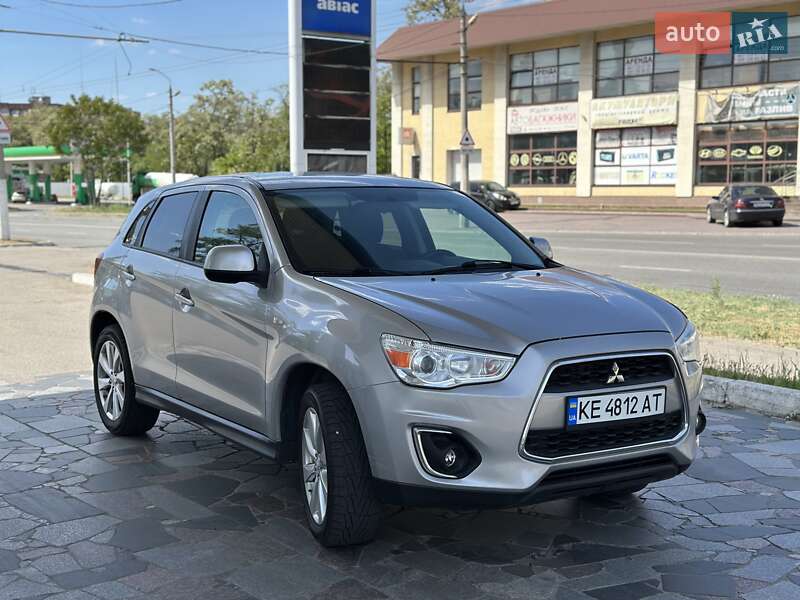Внедорожник / Кроссовер Mitsubishi Outlander Sport 2015 в Днепре