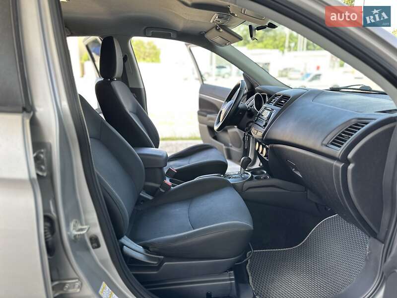Внедорожник / Кроссовер Mitsubishi Outlander Sport 2015 в Днепре