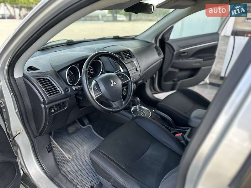 Внедорожник / Кроссовер Mitsubishi Outlander Sport 2015 в Днепре